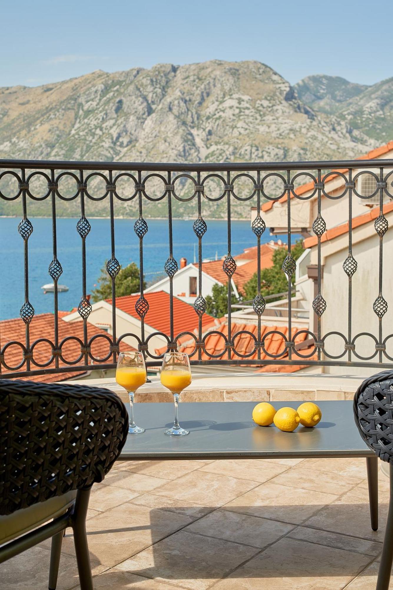 2Montenegro Mimoza Apartments Доброта Екстериор снимка