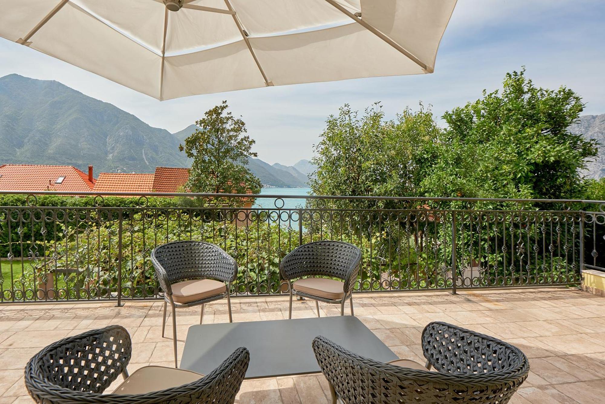 2Montenegro Mimoza Apartments Доброта Екстериор снимка