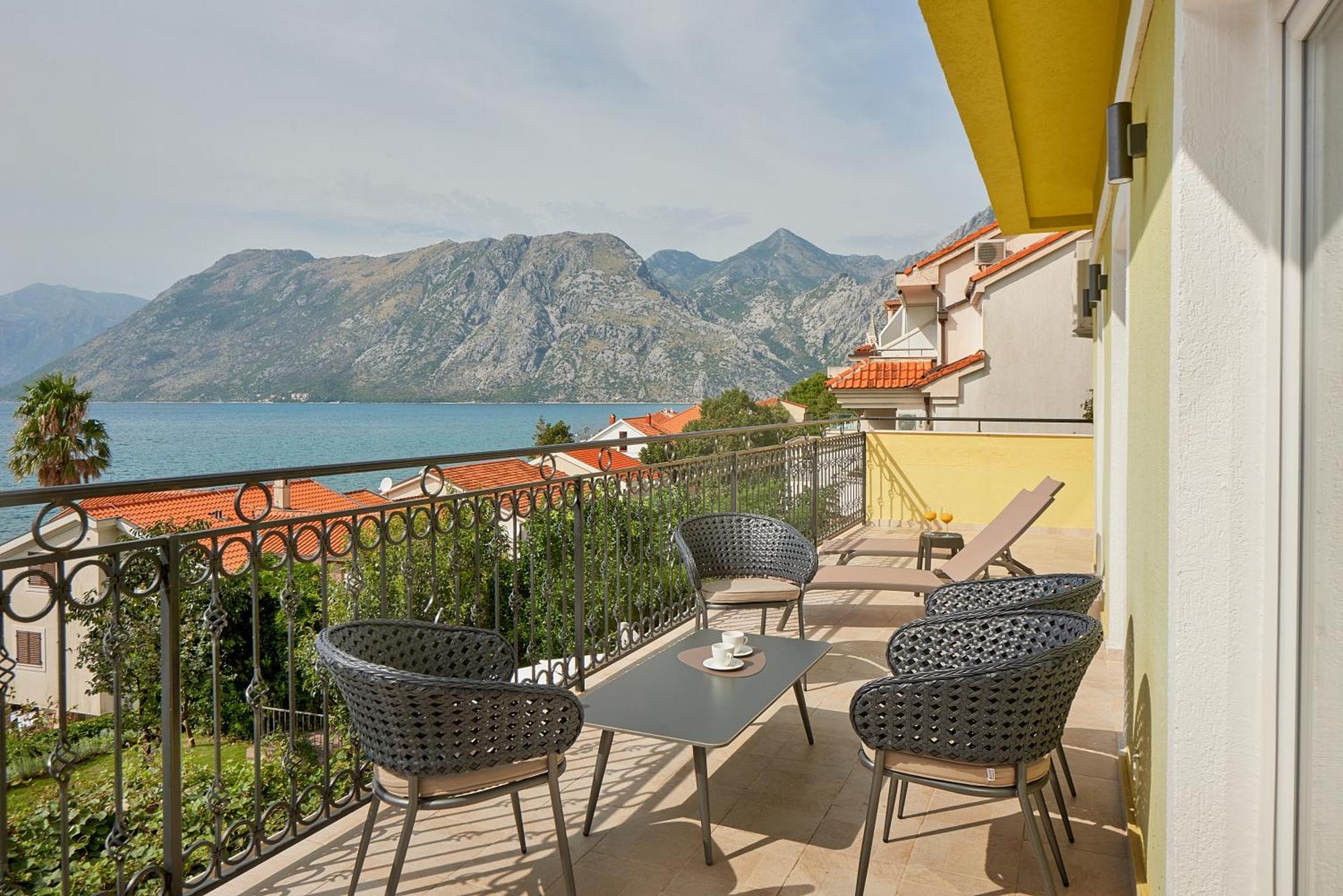 2Montenegro Mimoza Apartments Доброта Екстериор снимка